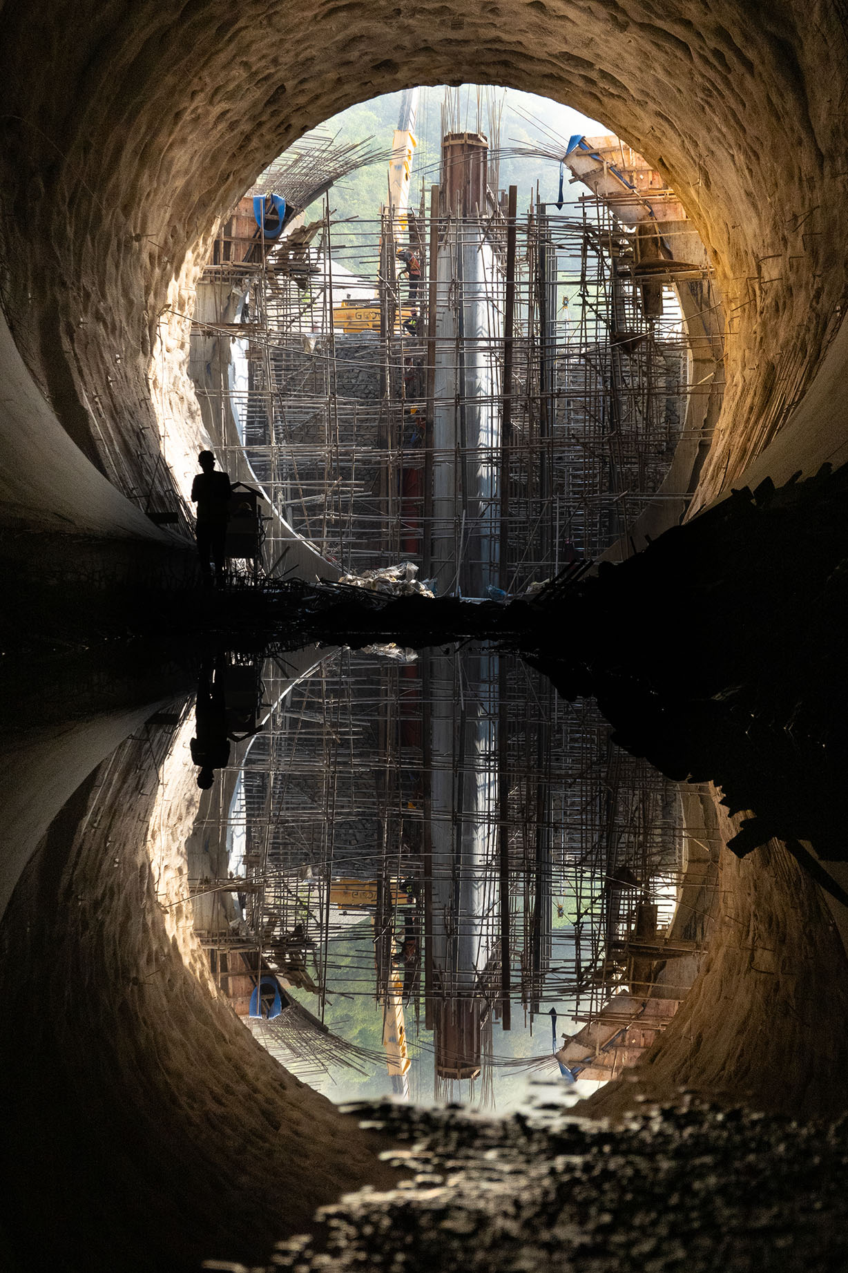 Photo_6_Diversion_Tunnel_Inlet_under_Construction_05_June_2023_13x18.jpg (542 KB)